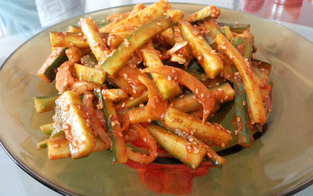 Сурова веган корейска салата от краставици