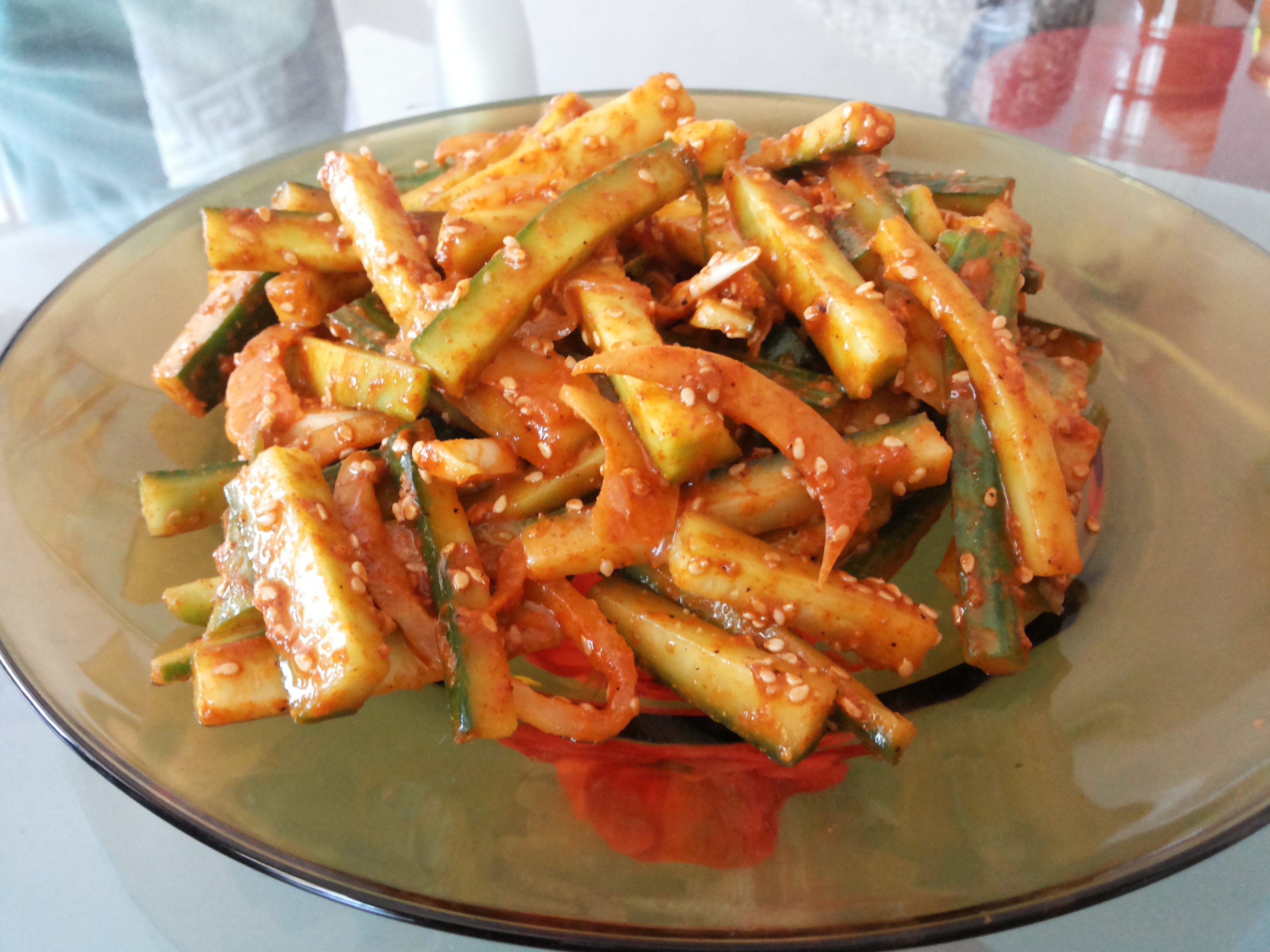 Сурова веган корейска салата от краставици