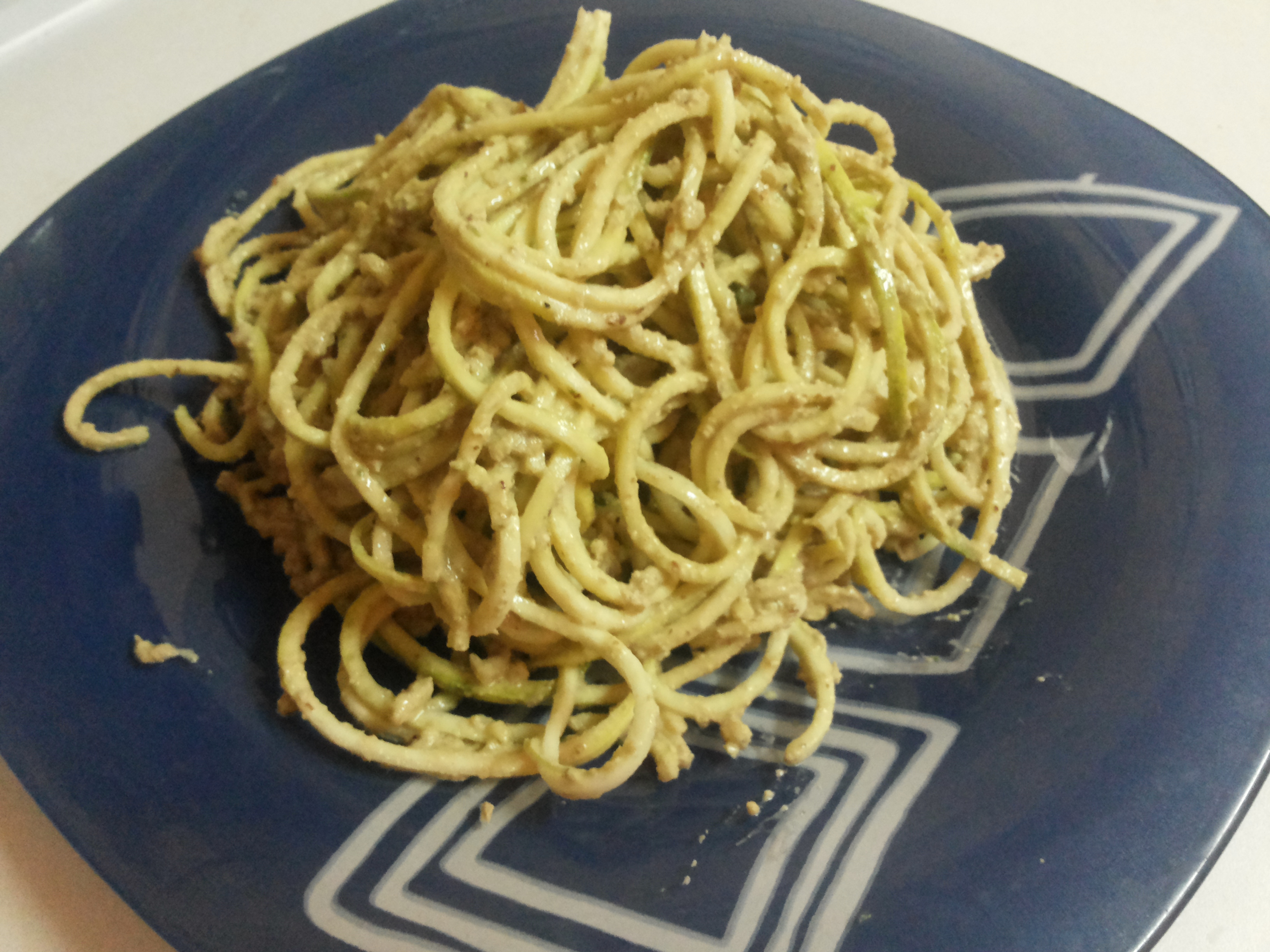 Сурови веган спагети с песто