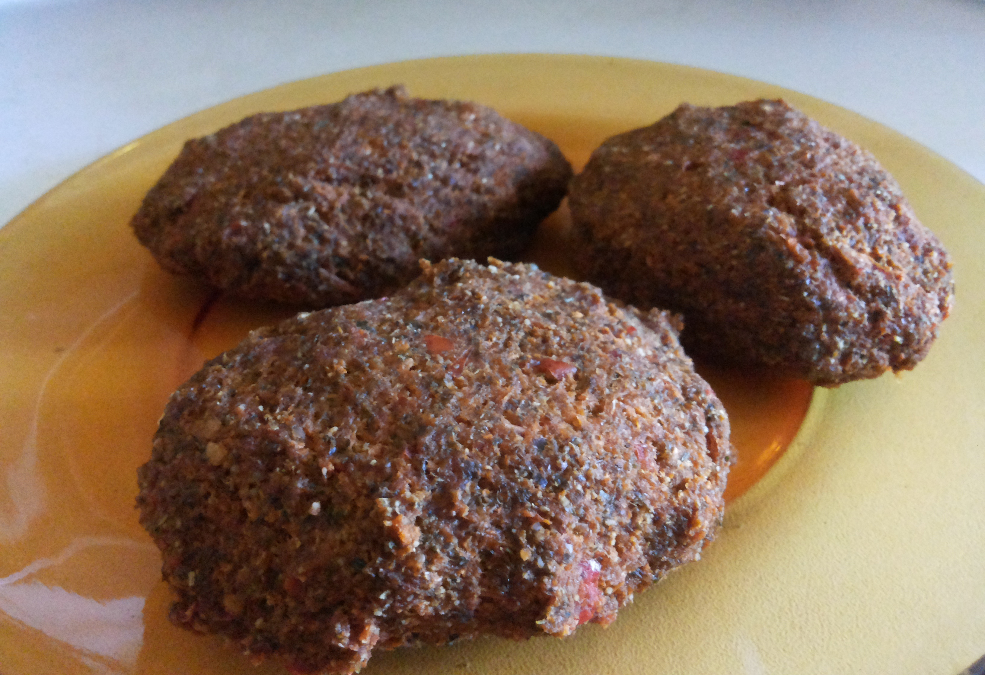 Сурови веган кюфтета с моркови и семена